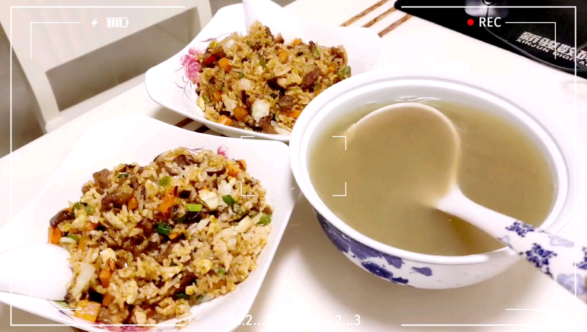 【牛肉炒饭】零基础也能5分钟做出来的牛肉蛋炒饭,别再点外卖了