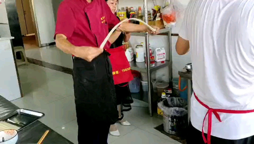 大盘鸡去哪学   大盘鸡抻面技术培训