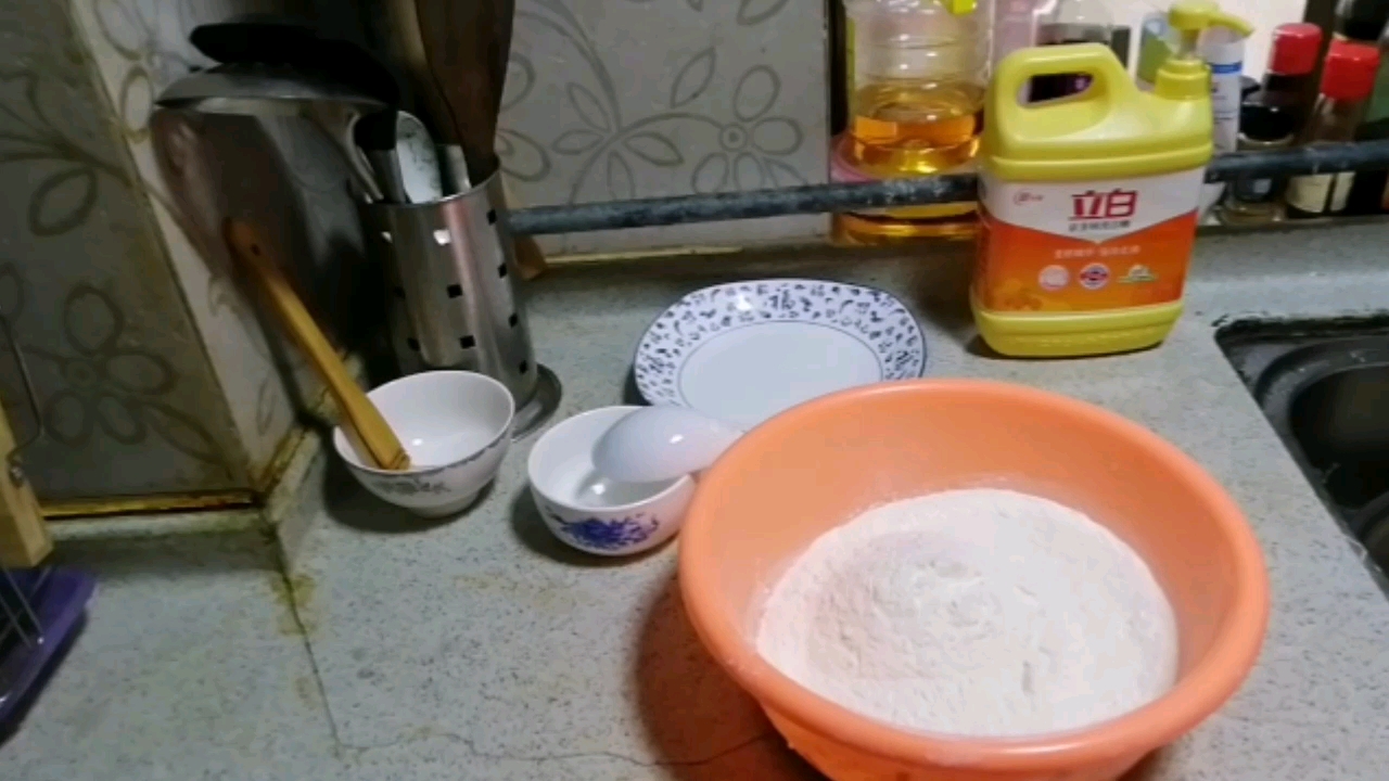 好吃不过饺子—包水饺全过程(韭菜猪肉馅水饺)