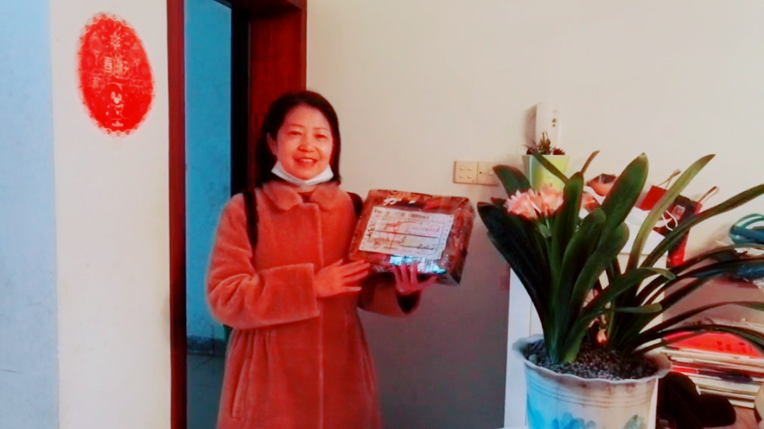 疫情期间,来自高原的风干手撕牦牛肉快递到家,太美味啦!