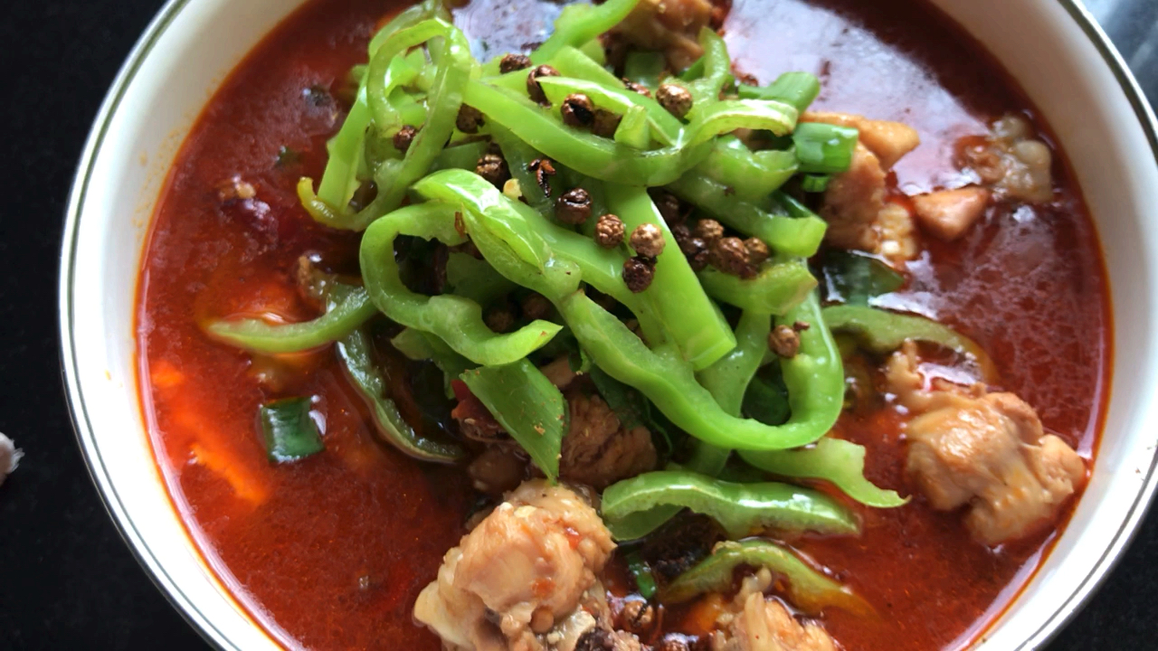 今天做的豆花鸡豆腐软嫩鸡肉鲜香太好吃了