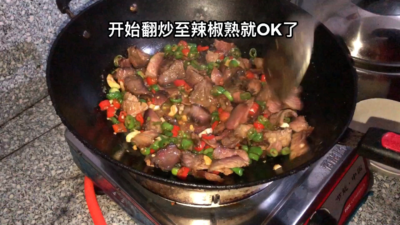 杨林妹:湖南农村腊肉,这样炒不会改味,并且炒法简单吃起来香