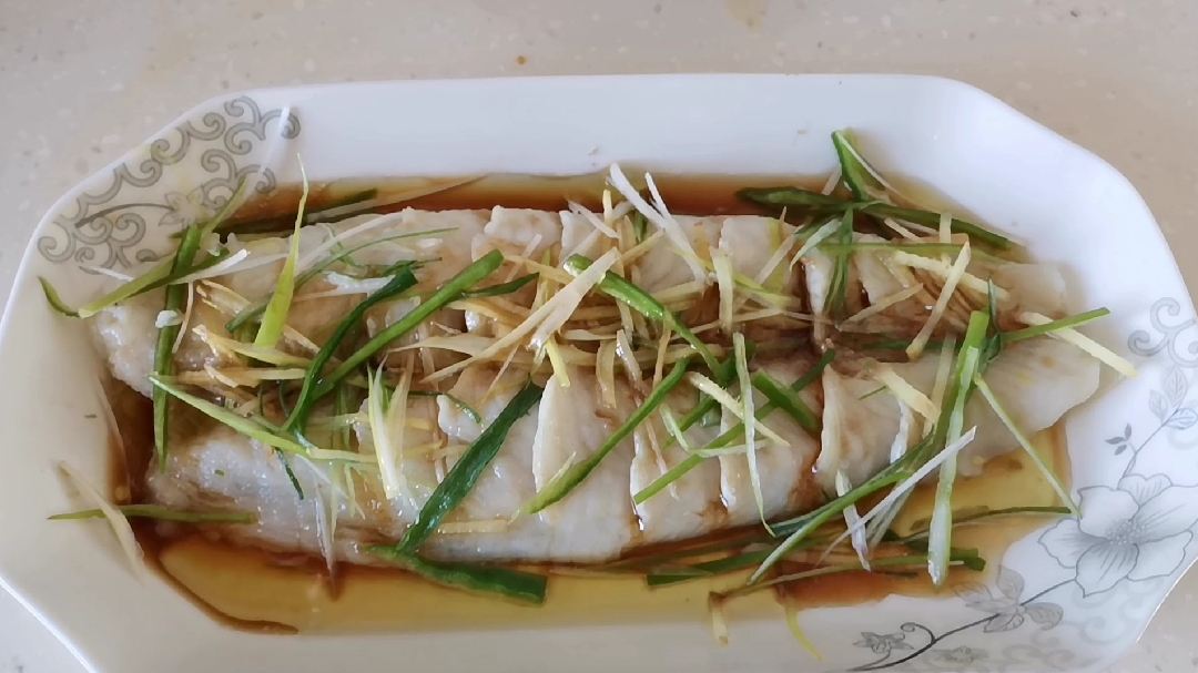 老闫做菜:清蒸巴沙鱼