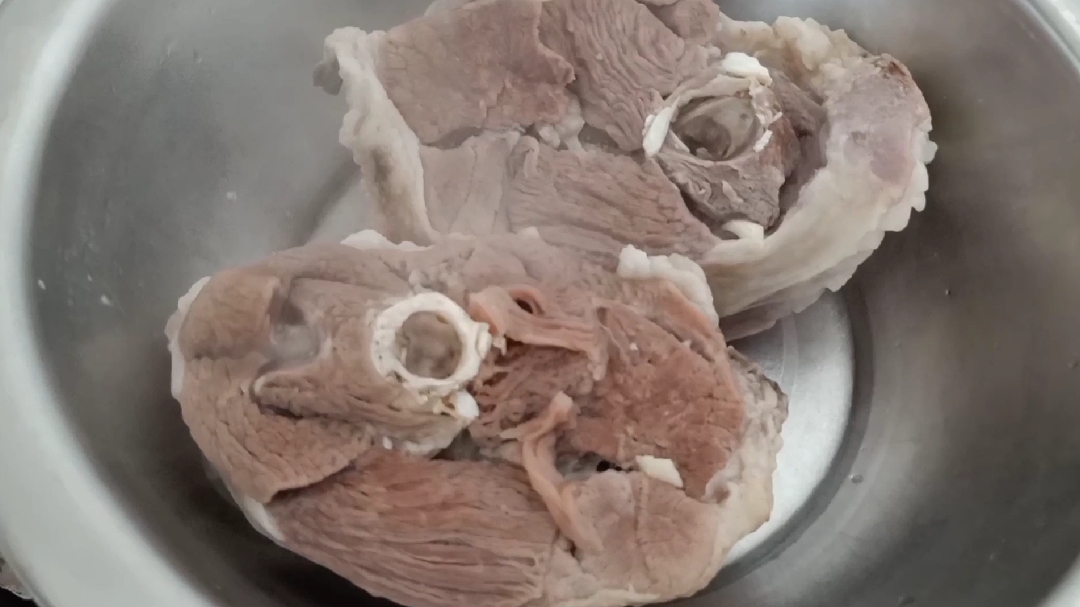单县人自家做的羊肉汤,虽然简单,却是最正宗的