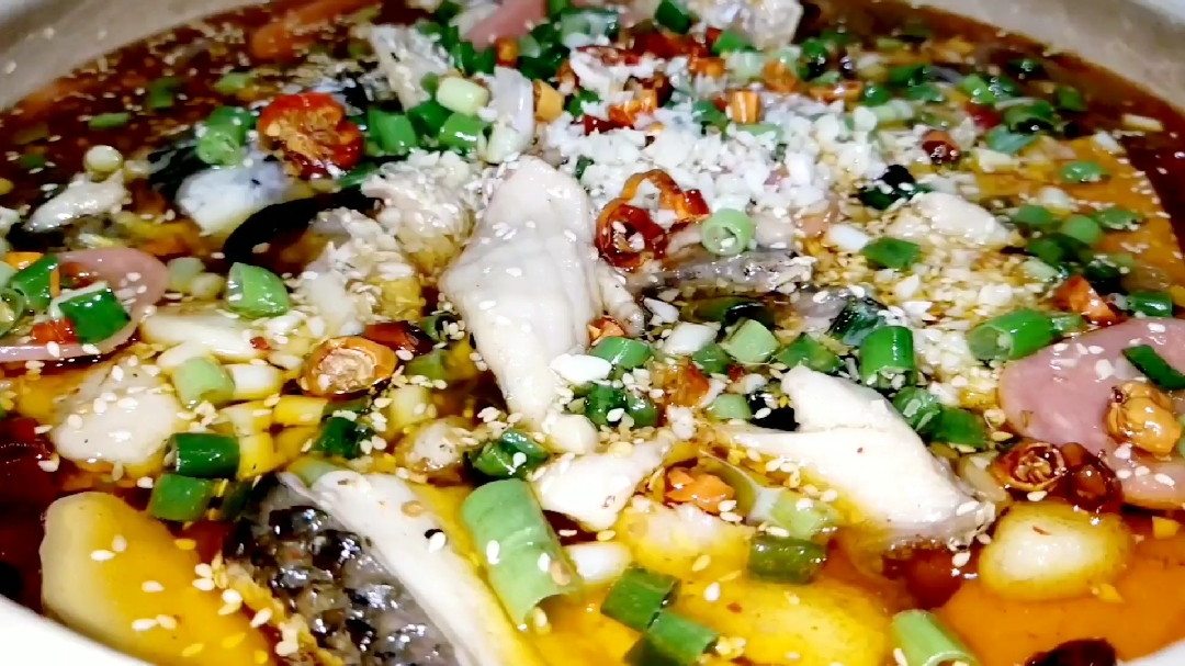 重庆妹子教你麻辣香水鱼正确的做法!多煮点米饭,少了不够吃哟!