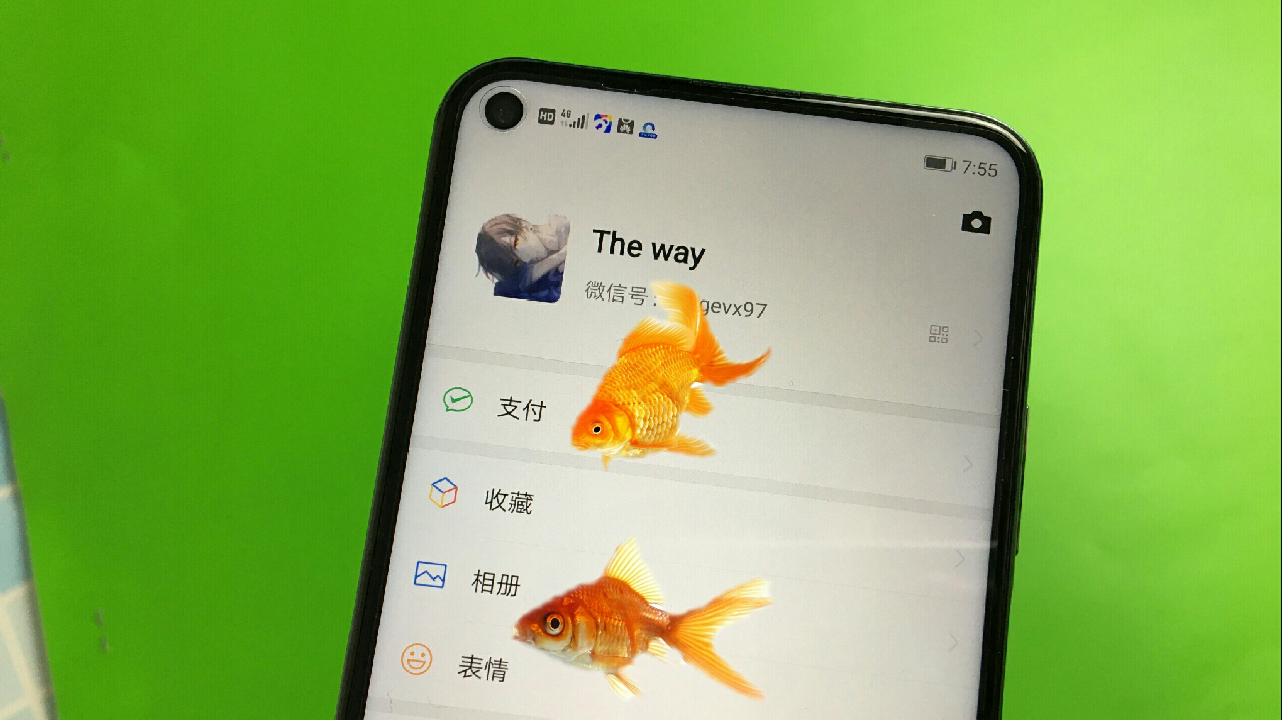 手机锁屏时设置一条“金鱼”,有人动你的微信,金鱼就会游过来!