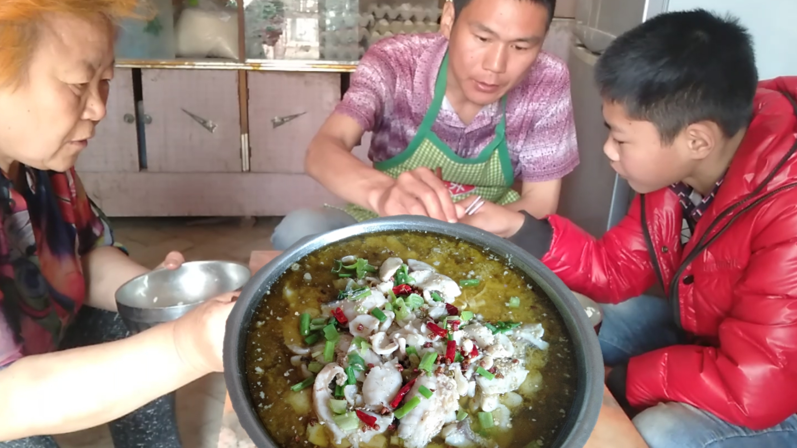 正宗家常 酸菜鱼 鱼片滑嫩无腥味 酸菜爽口下饭 看一遍就会