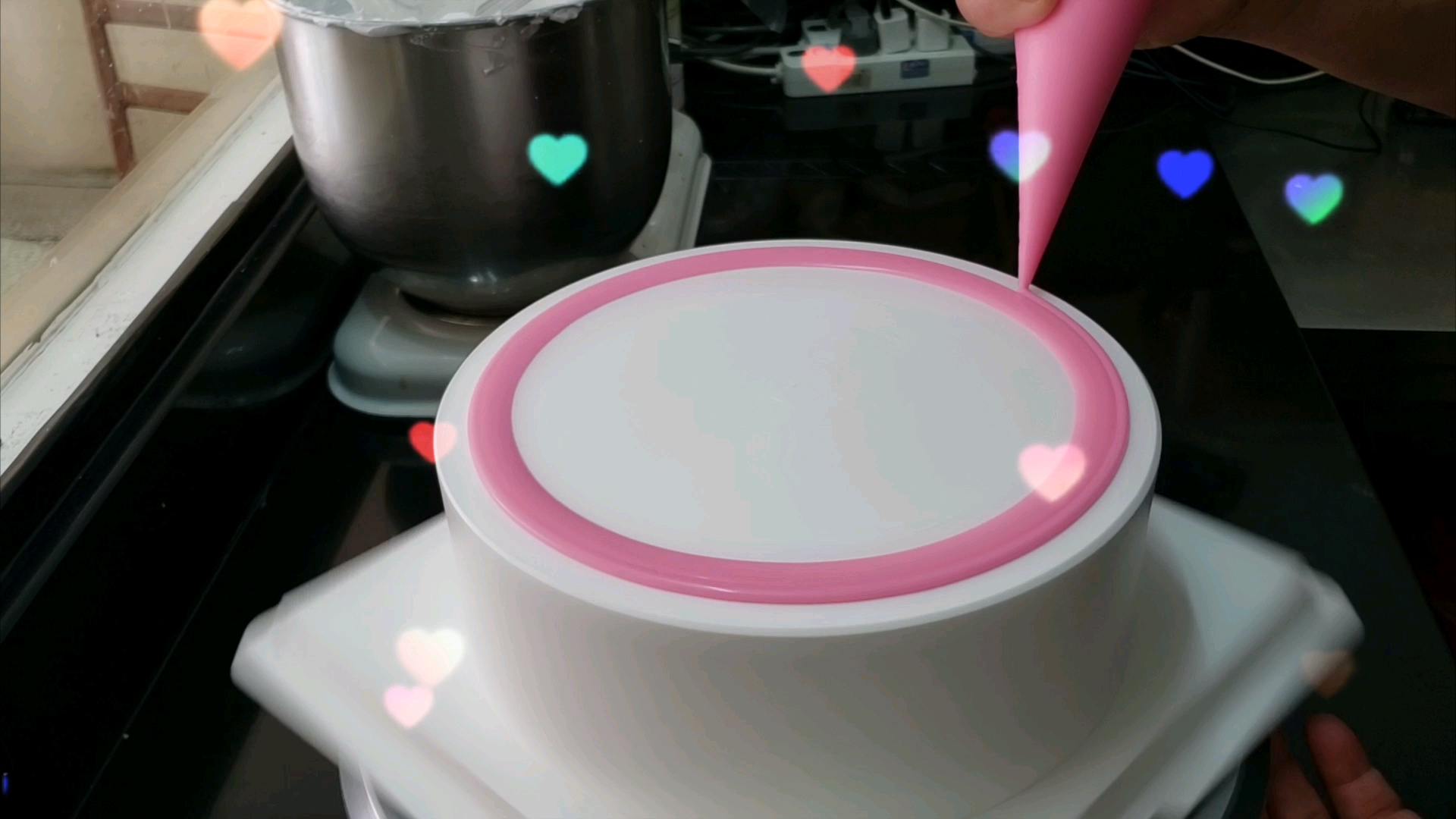 草莓巧克力淋面水果蛋糕,简单易学。