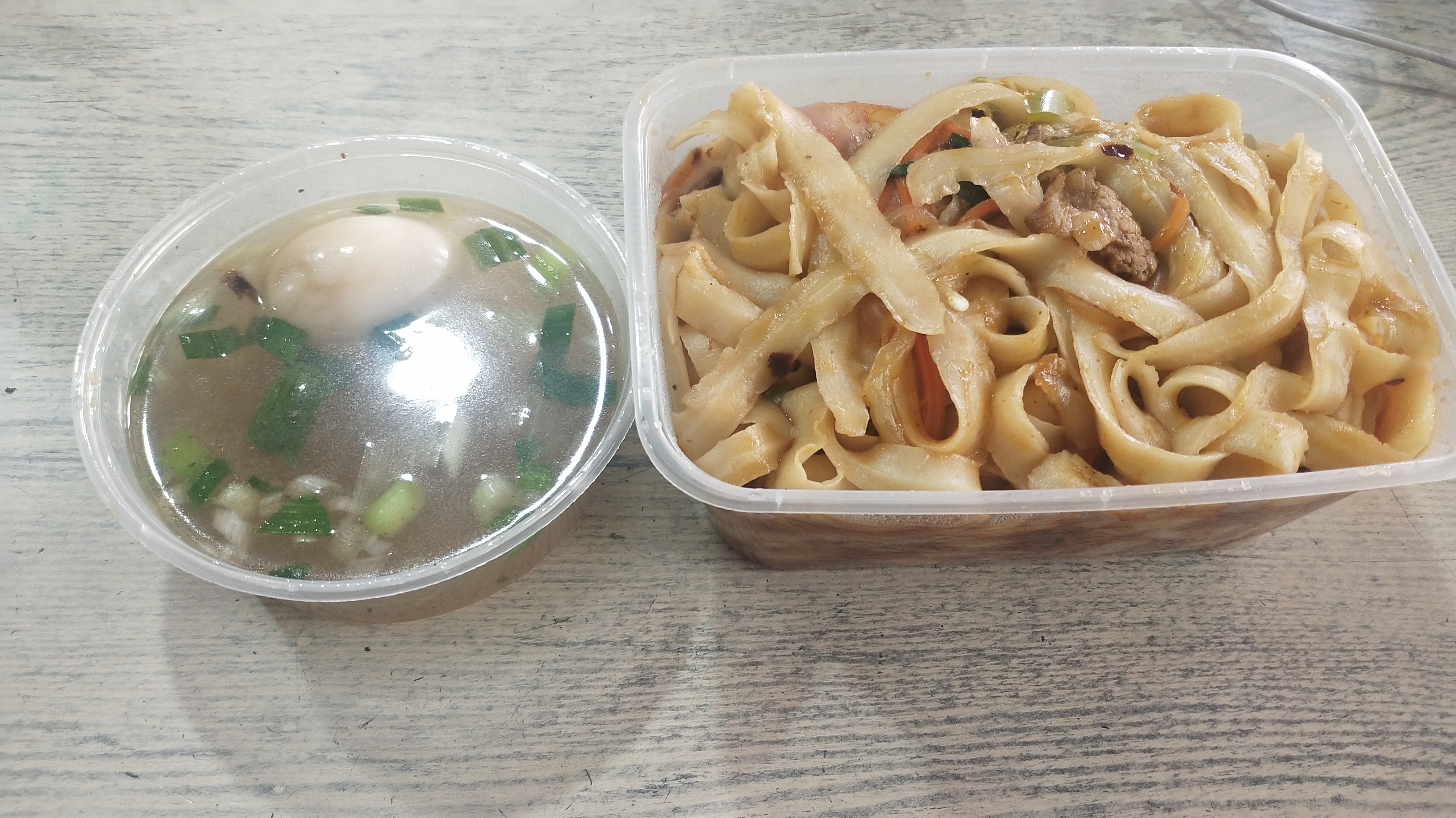 新疆小伙温州卖兰州拉面,8元1碗,量大又好吃,胃口小的吃不完
