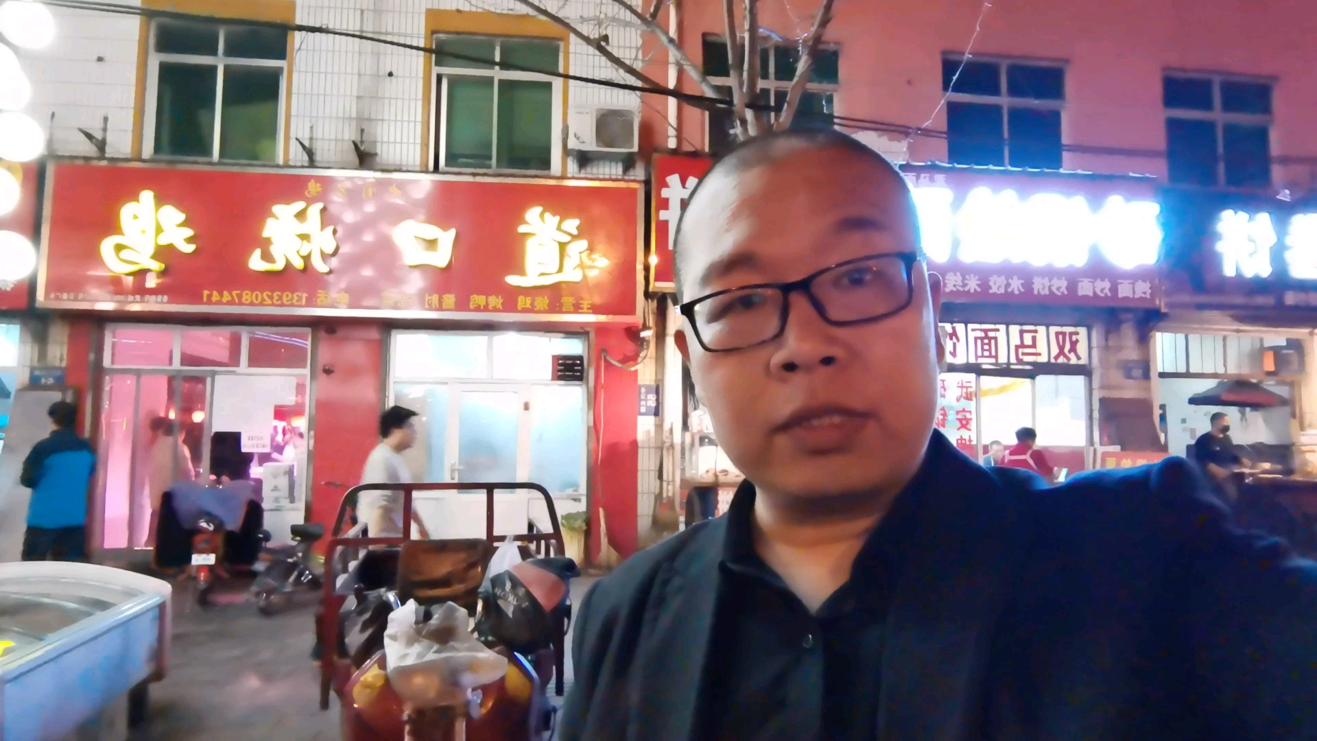 河北武安有家道口烧鸡店,1斤7块8日销100斤,生意火爆忙不停