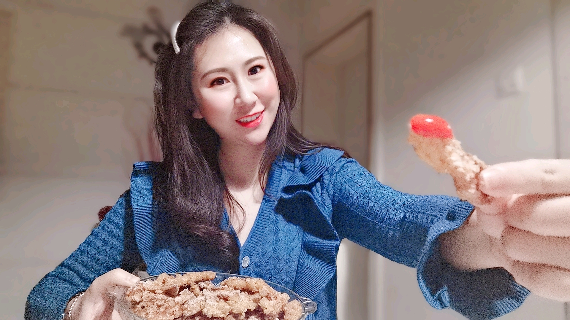 湖南美女自制允指鸡条,香酥嘎嘣脆,网友看了直流口水