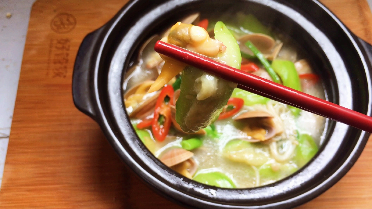 广东丝瓜贝壳煲的家常做法,汤鲜味美