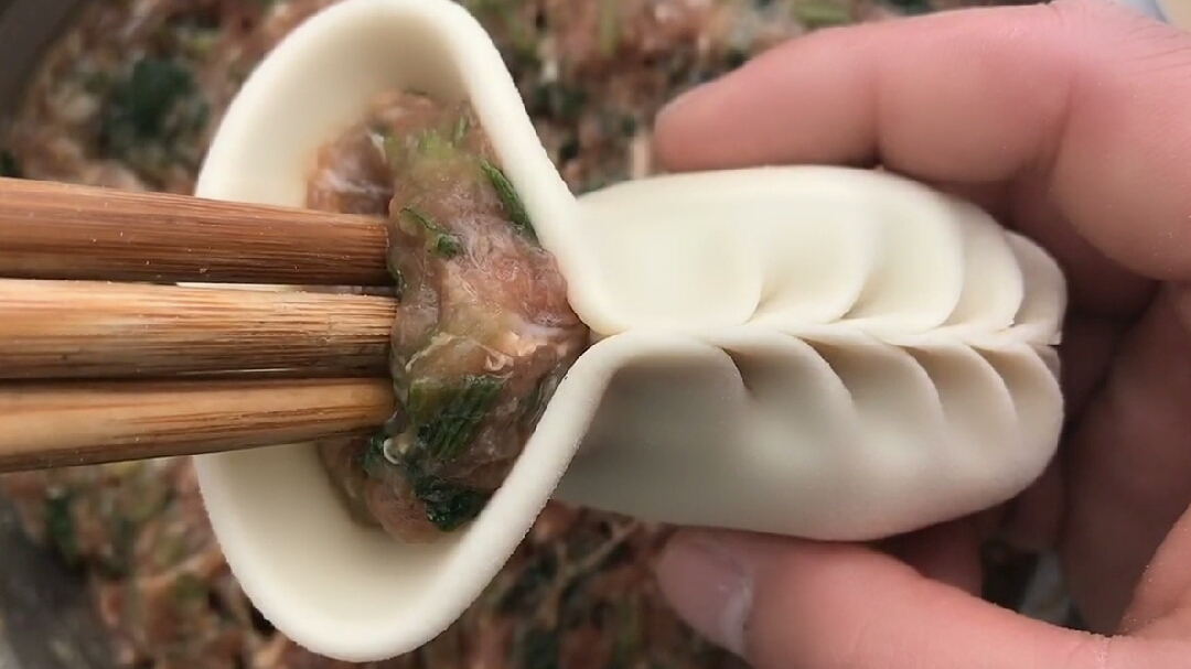 两款花边饺子的做法,好看好吃又好学