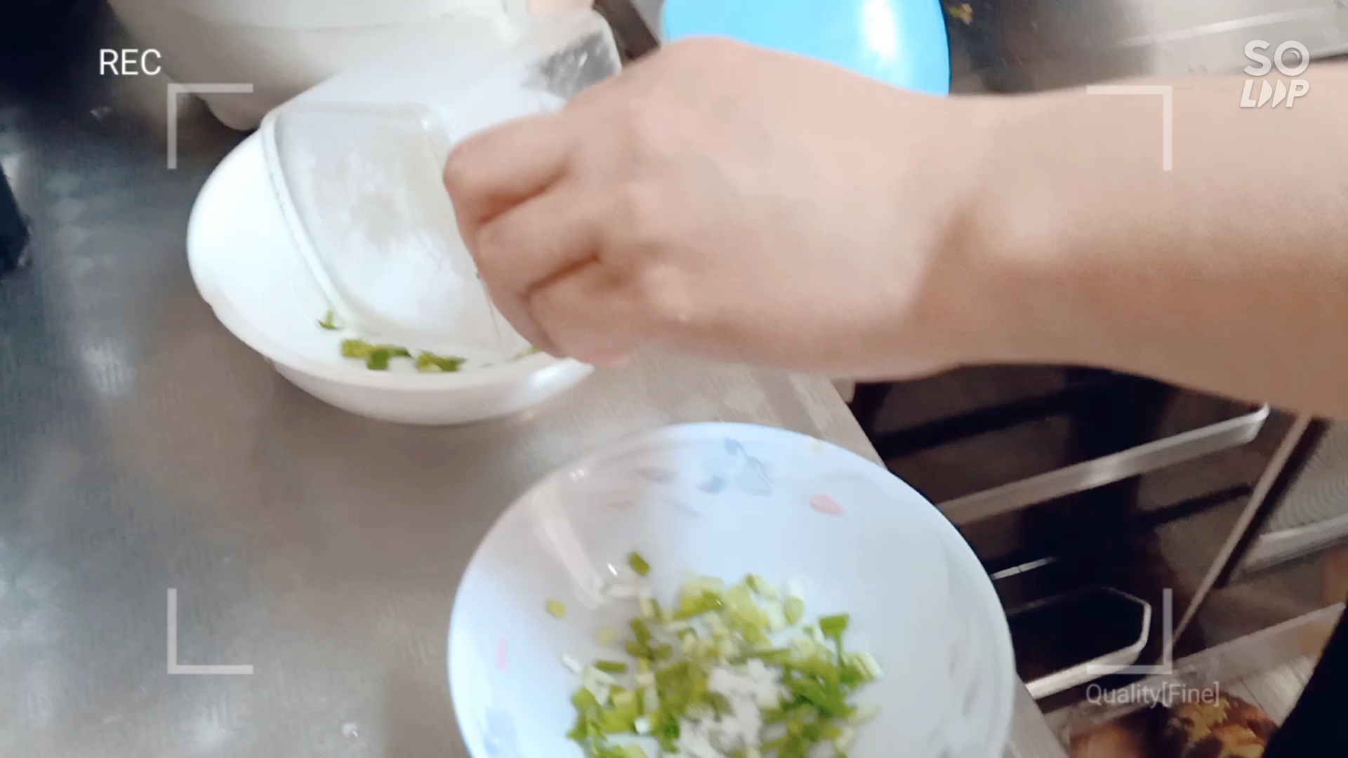 来碗呛口辣椒炒肉粉