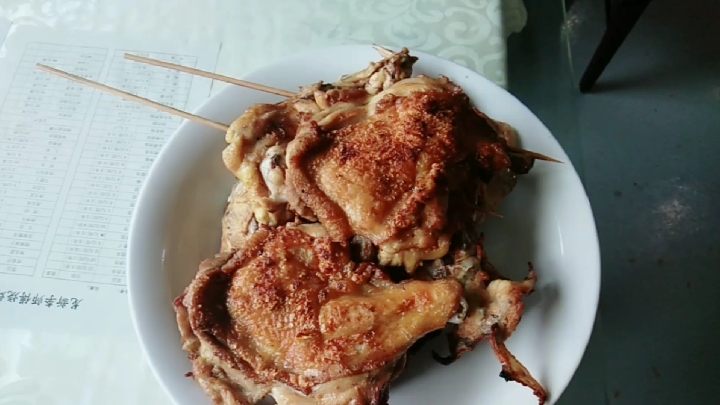 今天李家小厨给大家分享烤鸡排,烤鸡腿