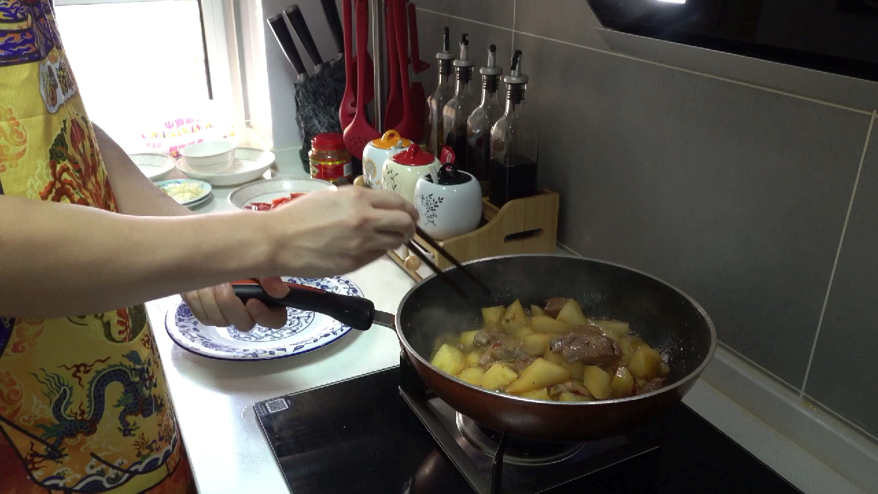 厨男王一刀:做红烧排骨要注意这几个细节,掌握好了怎么做都好吃
