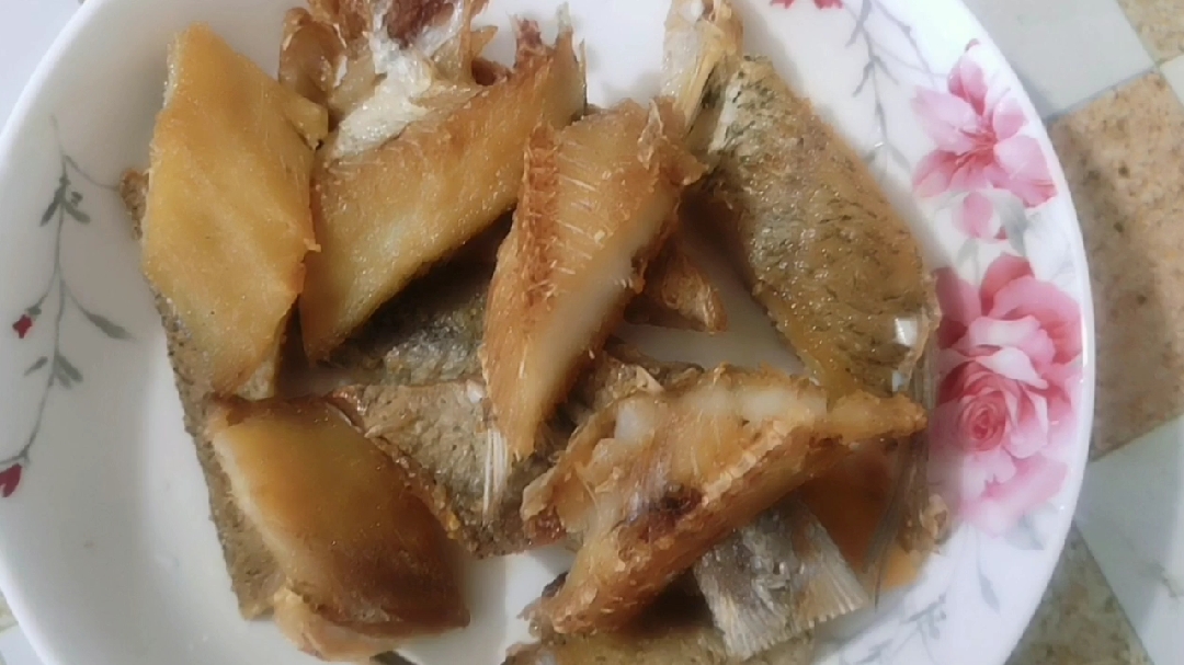湛江美味的海鱼干直接香煎,外酥里嫩特别的好吃对下饭