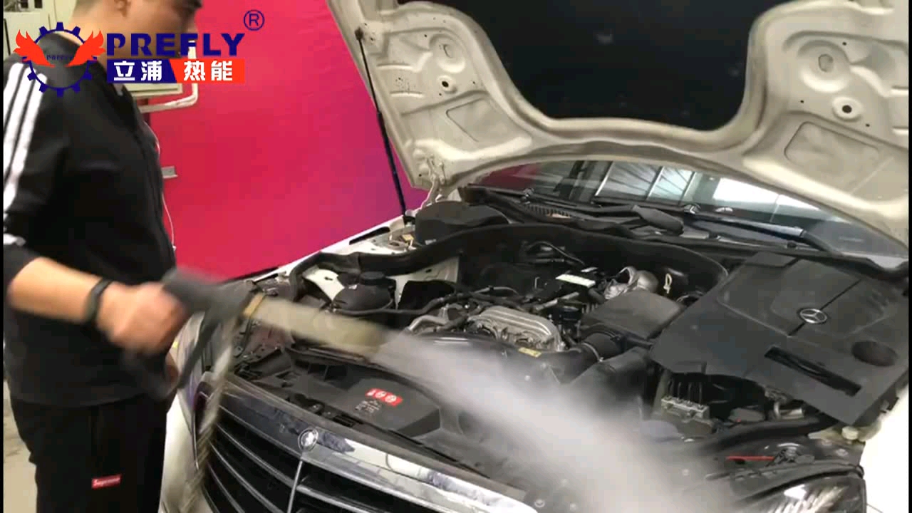 蒸汽洗车机操作清洗介绍