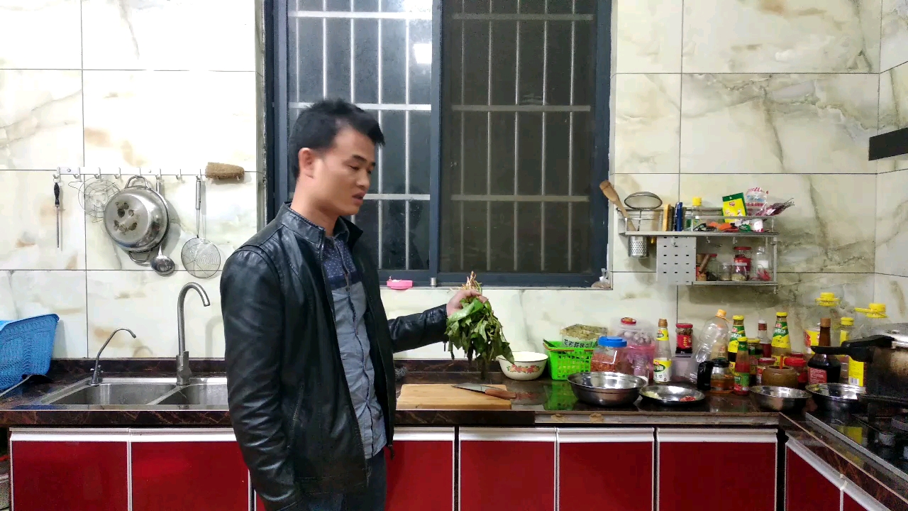 女生最爱的凉拌鱼腥草,什么样的做法好吃到差点挨跪搓衣板