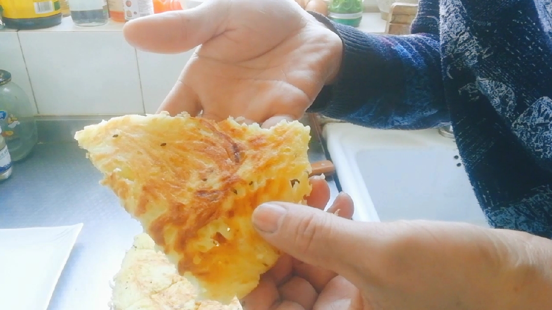 懒人土豆丝鸡蛋饼做法简单,10分钟一锅,好吃下饭
