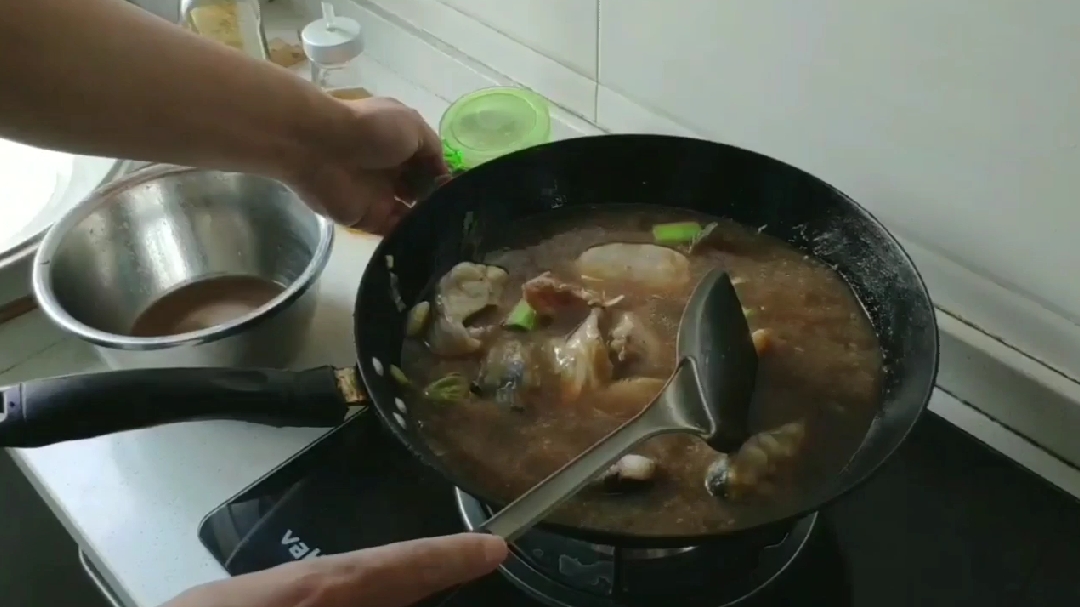 学做家常铁锅鮰鱼豆腐,鱼嫩有味还不散,不再吃外面灶台鱼