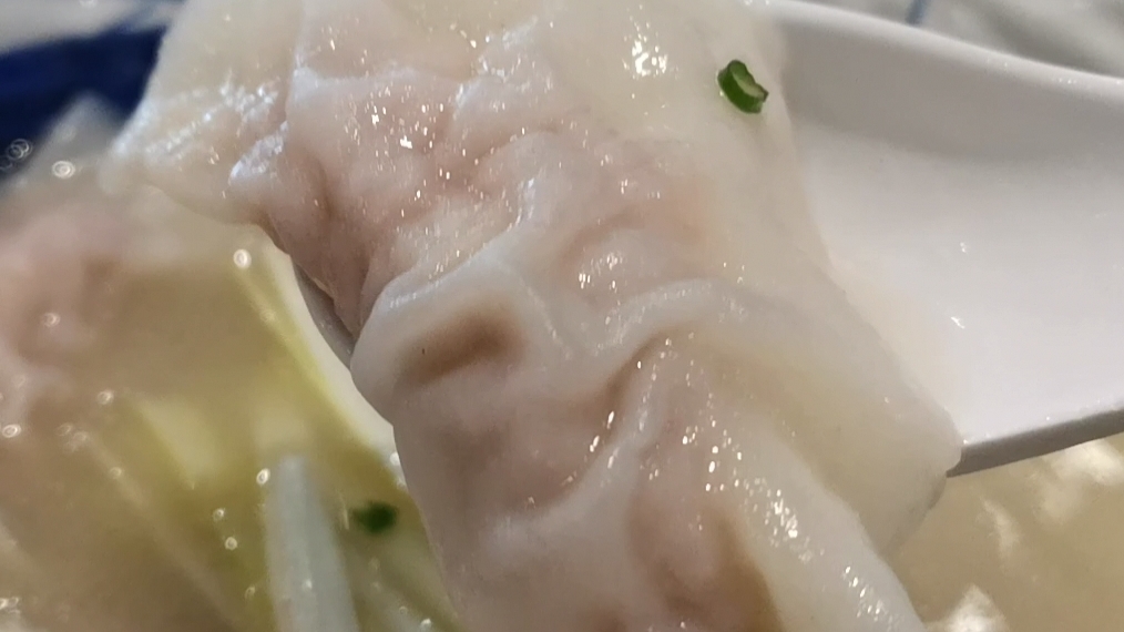 小九探店百年老铺,顺德传统美食鱼皮饺,吃完汤都没剩一滴