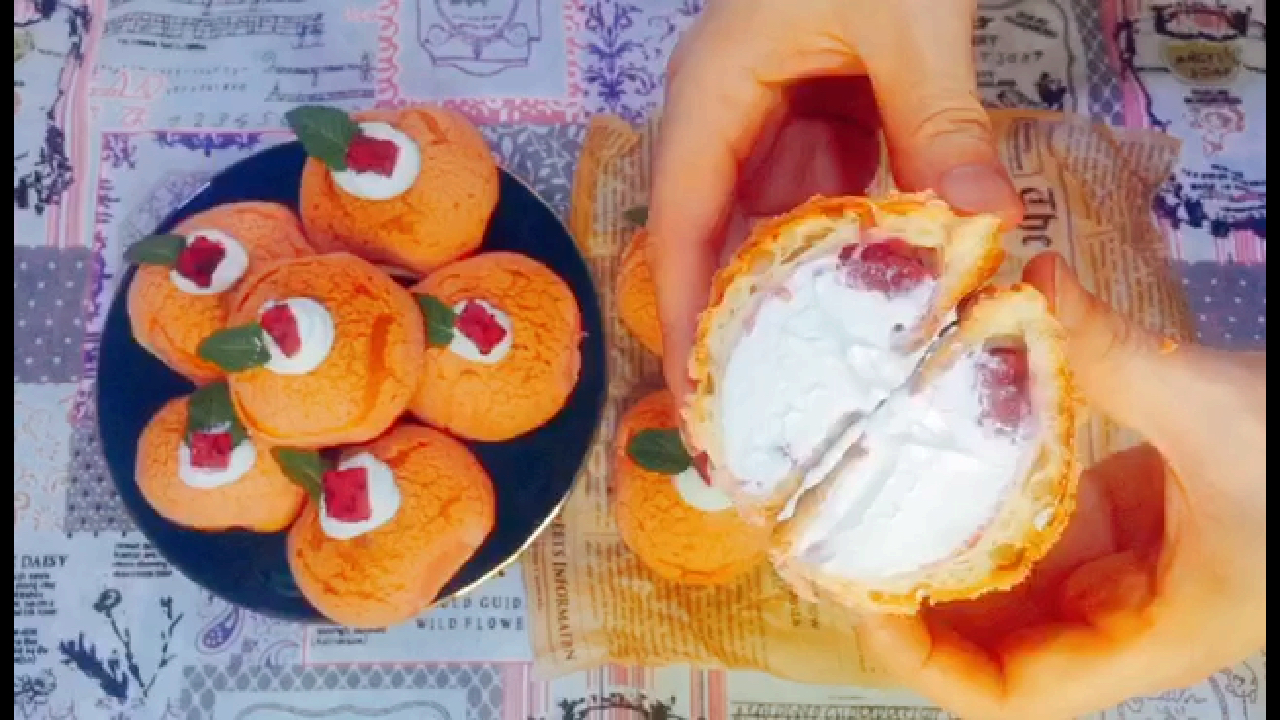 打卡网红酥皮泡芙,突发奇想在泡芙里加了水果粒,比原味的更好吃