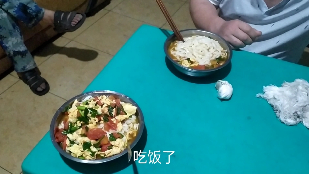 河南鸡蛋番茄老面条,一看都有食欲