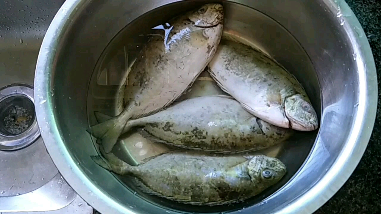 买几条泥猛鱼煮汤
