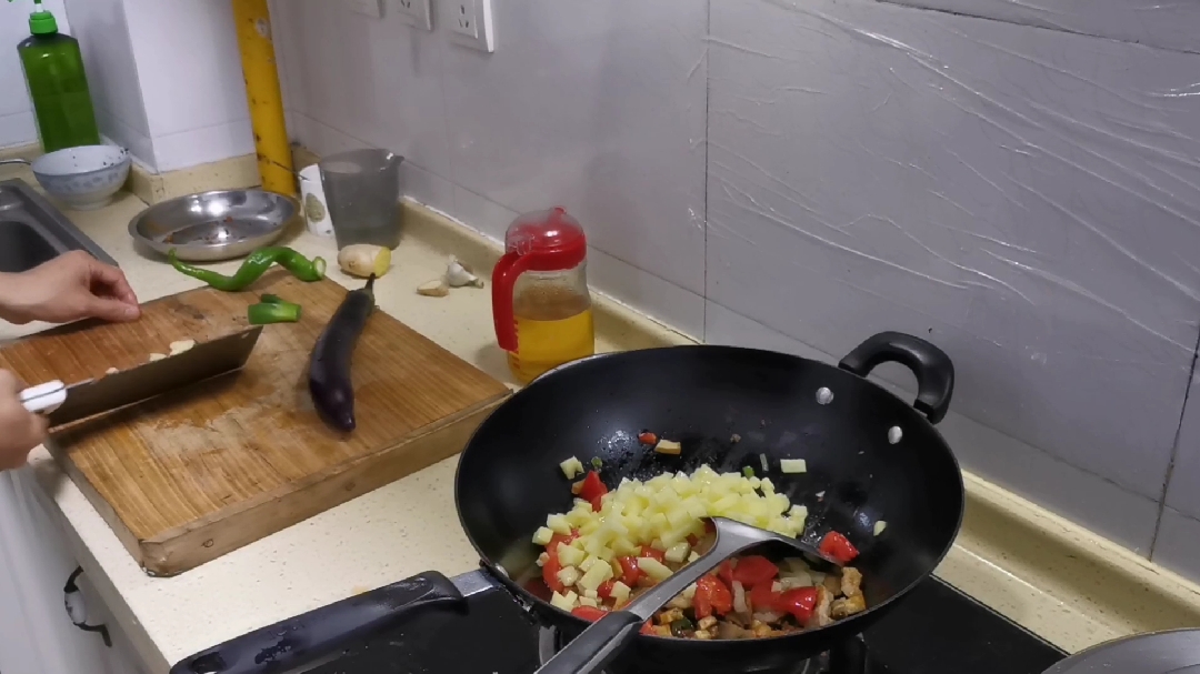 青岛疙瘩汤,我们青岛西海岸老百姓都叫“古扎汤”,方便快捷好吃