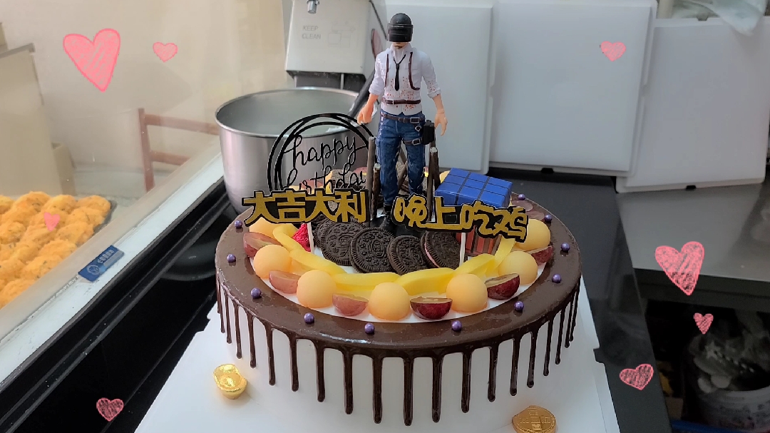 大吉大利,晚上吃鸡,超酷的吃鸡蛋糕。