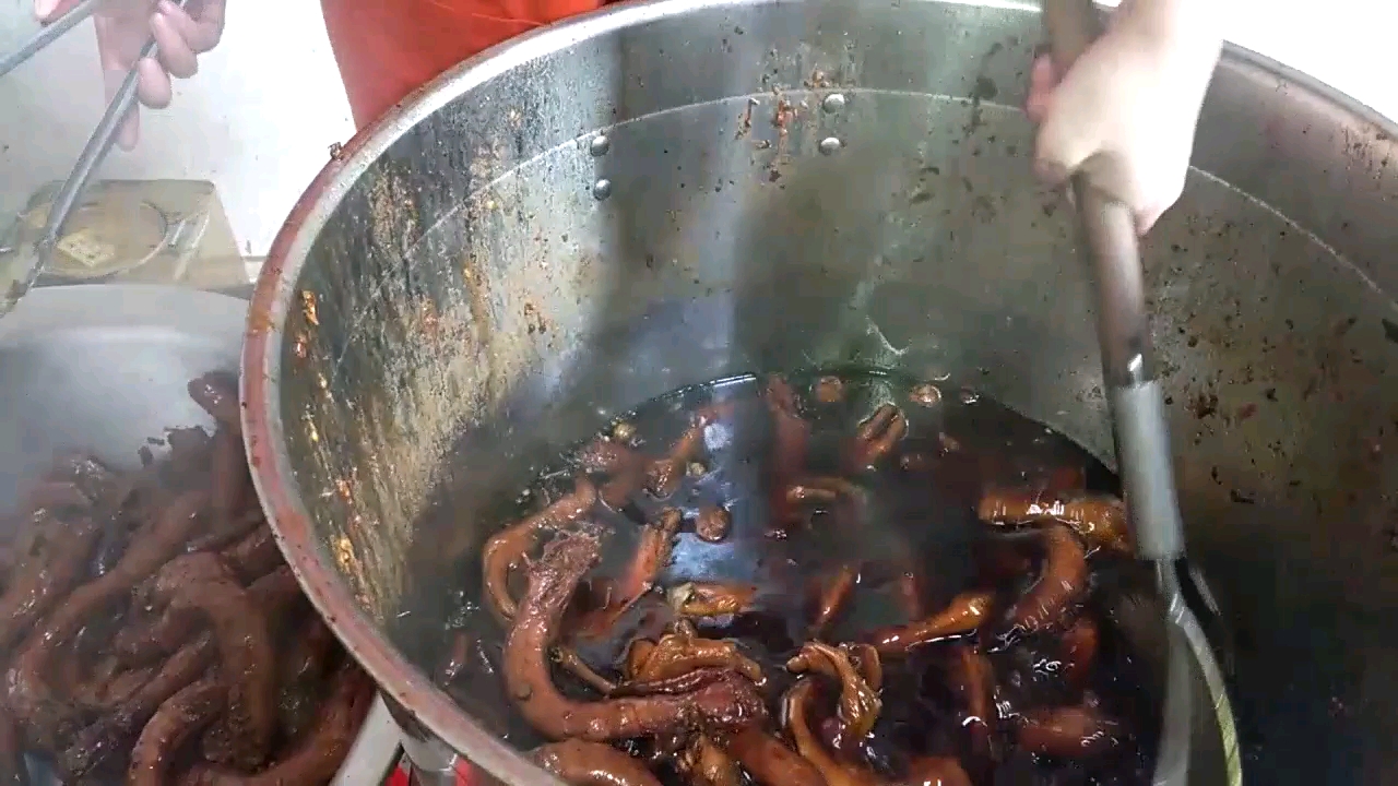 有人跟我咨询长沙哪里有学做凉菜和卤菜的,这个配方卤菜店也在用