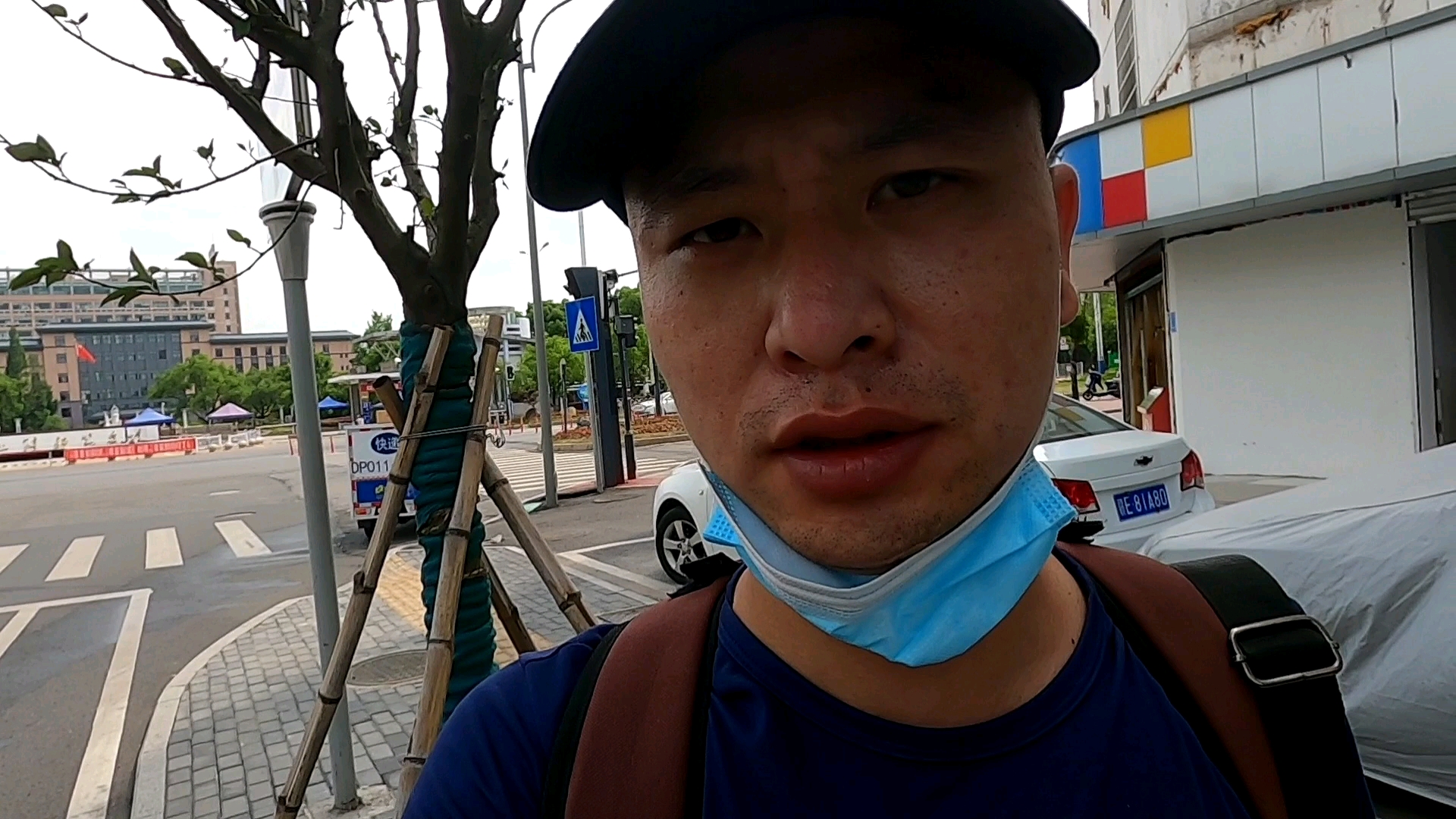 品尝上饶特色肉丝烫粉,价格亲民不贵,一碗烫粉下肚回味无穷