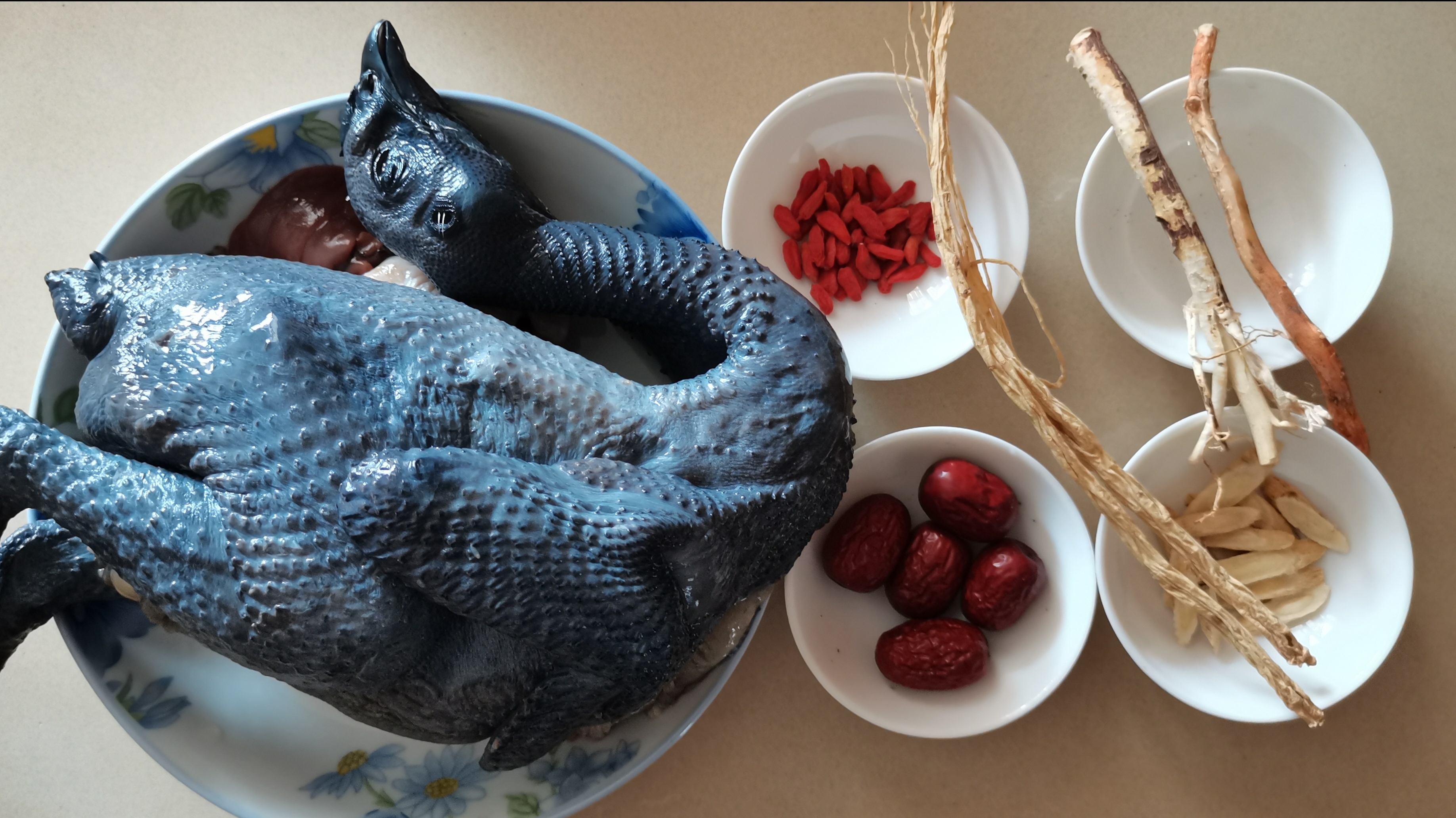 广东靓汤椰子煲竹丝鸡!夏季消暑清热!滋润五脏六腑
