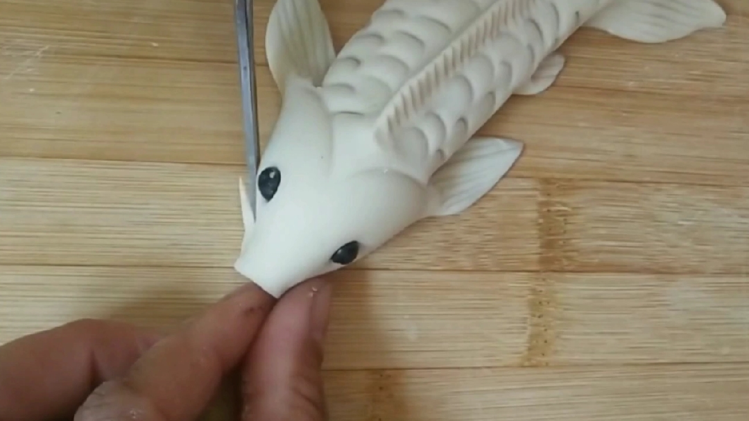 小鱼馒头这样做,一剪刀下去厉害了!