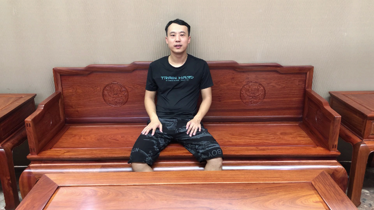 只见过罗汉床,没听说罗汉沙发?没关系,今天它来了!