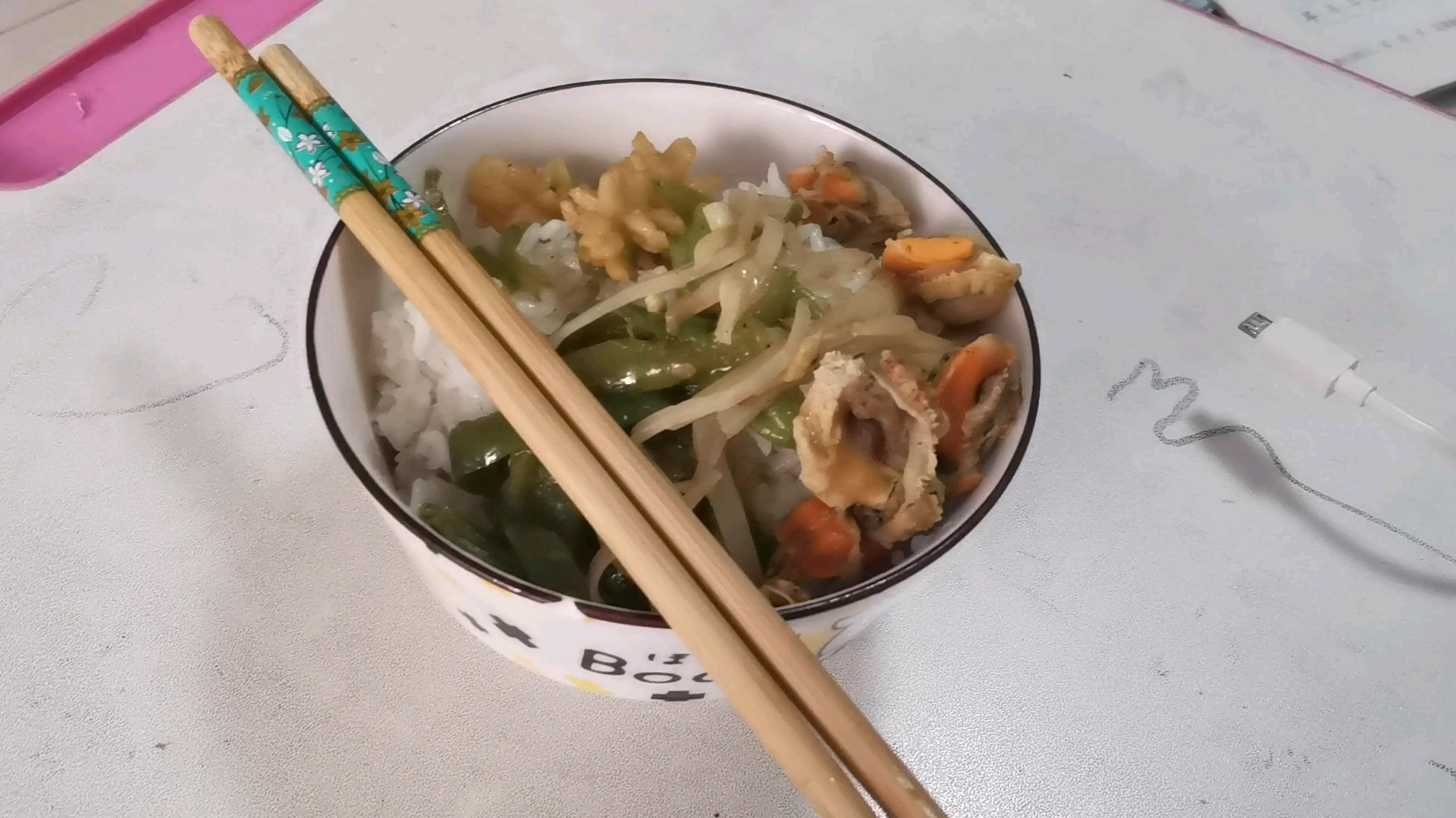 扇贝,鸡蛋,土豆丝,鱿鱼丝,香菇炒肉,众多美味你爱吃吗?