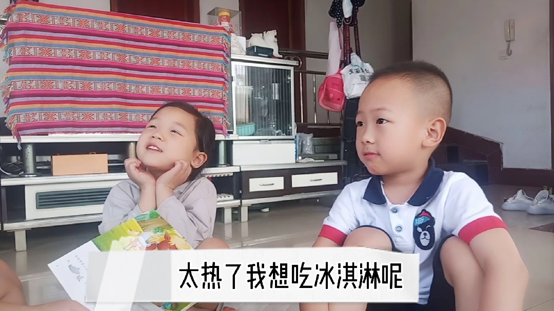 在家自制巧克力棒竟然没成功?冰箱取出后弟弟的做法超暖心
