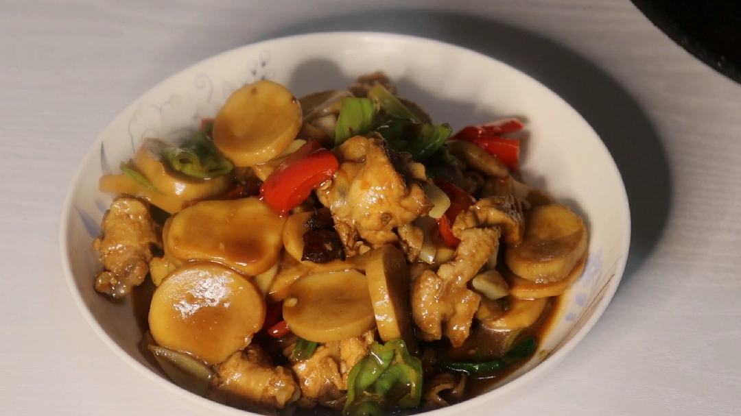 十分简单的杏鲍菇烧鸡块,快来看看吧