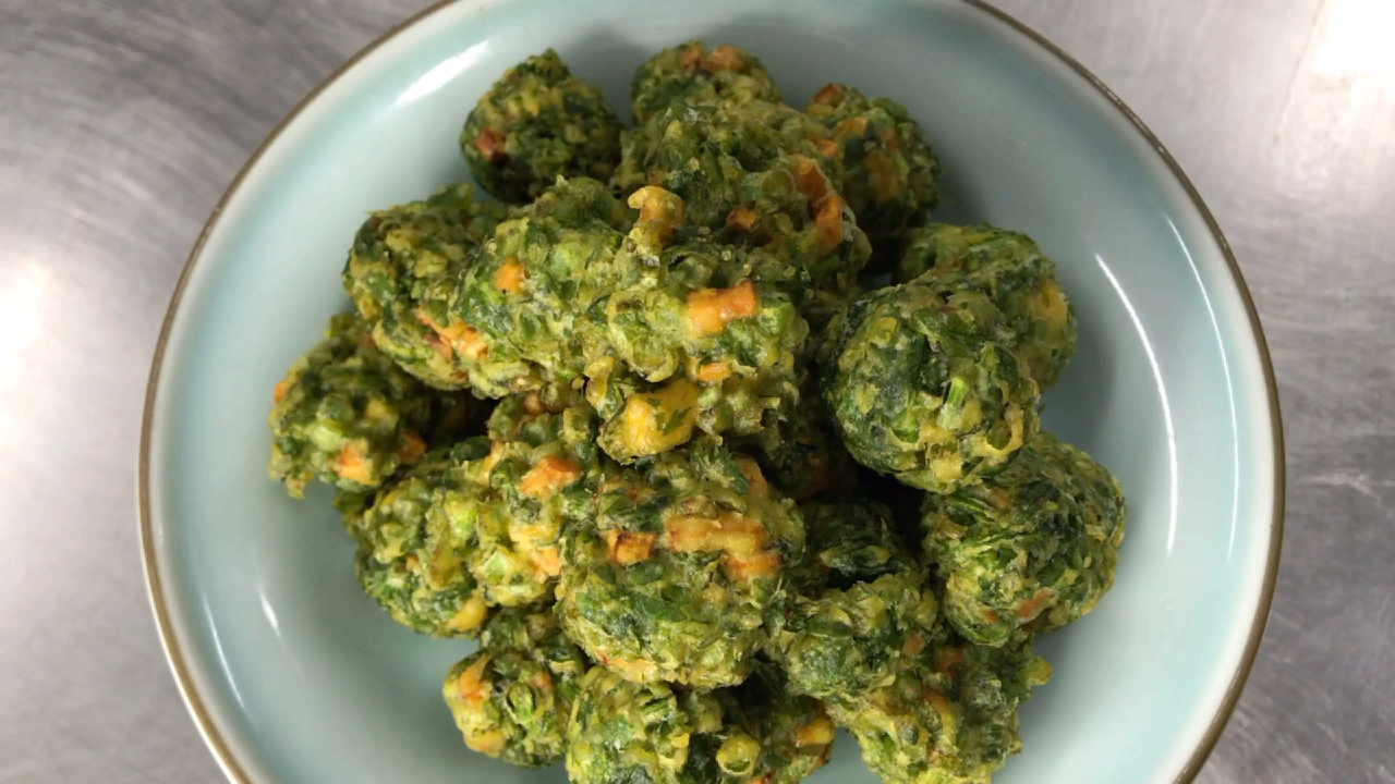 蔬菜丸子这样做,香酥可口,制作简单,学会秒变大厨