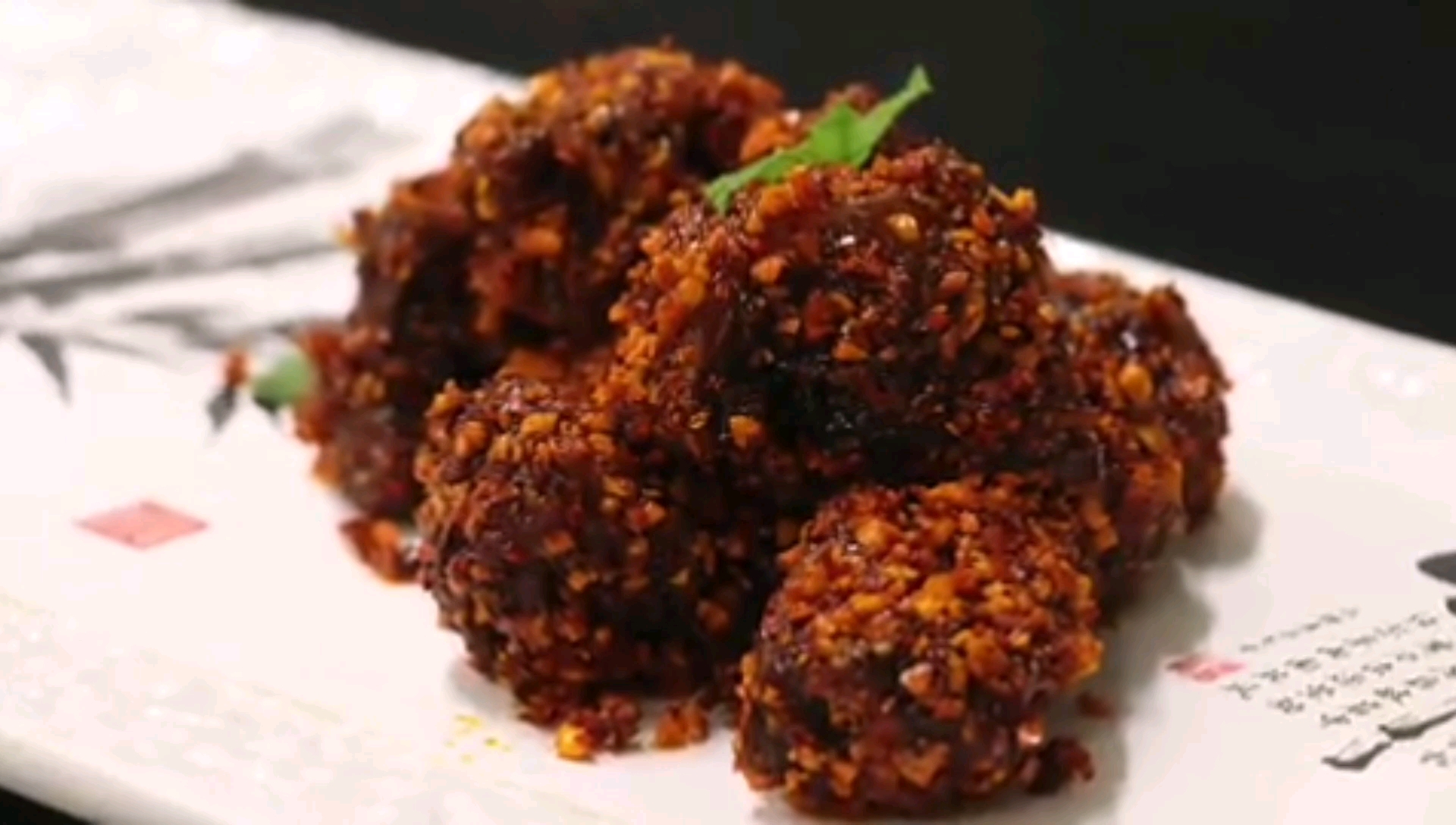 香酥脆辣的脆椒牛肋肉做法,肉质细嫩,香辣脆口