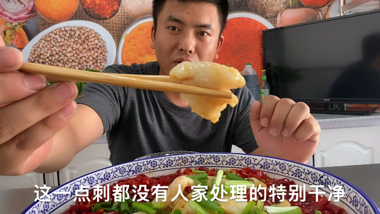 龙利鱼柳?23买两片做出的“水煮鱼”口感滑嫩,其他鱼黯然失色