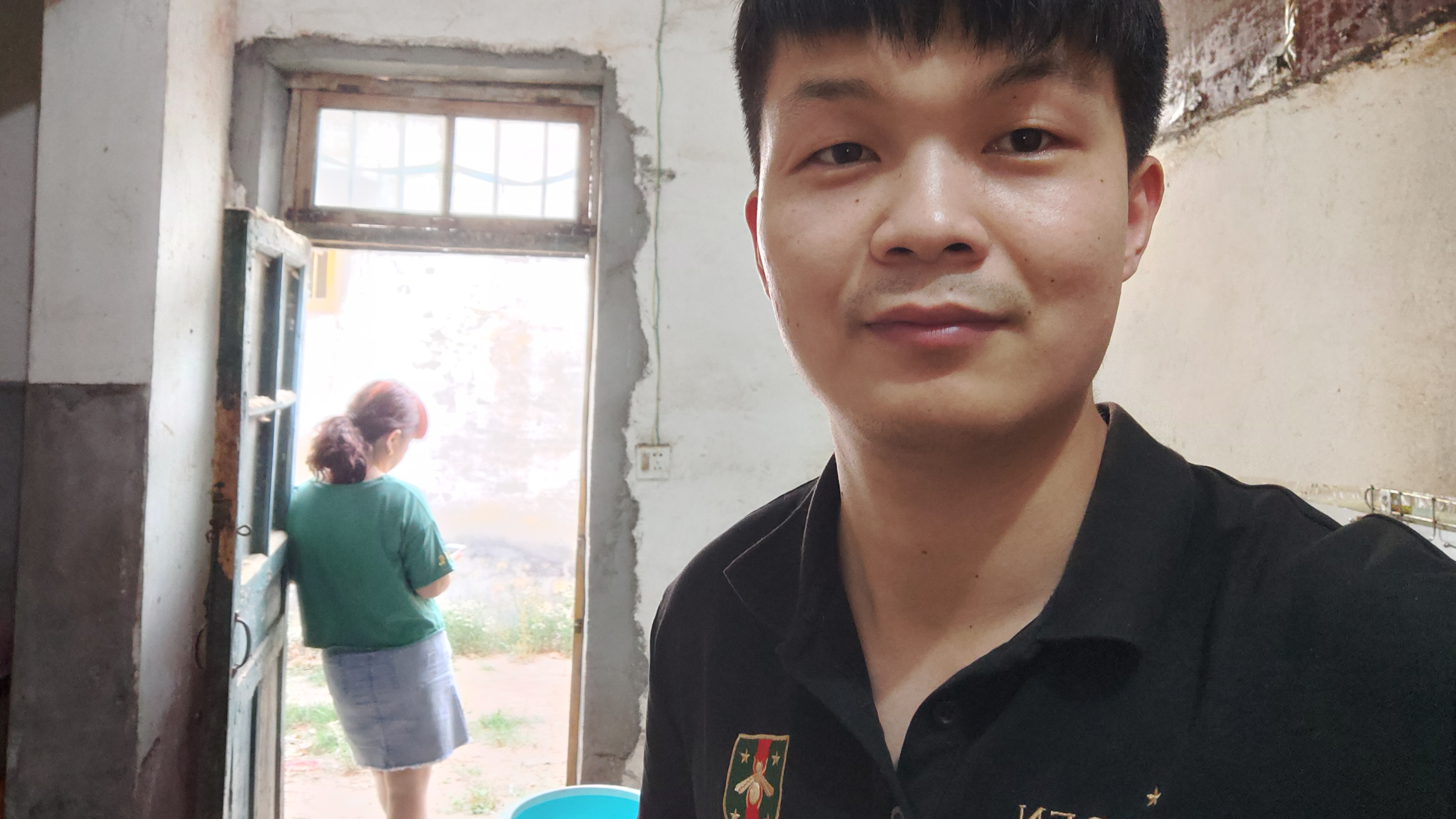 小伙下班回家,没想到晚餐冬瓜炖肉,配上咸鸭蛋,真是绝了