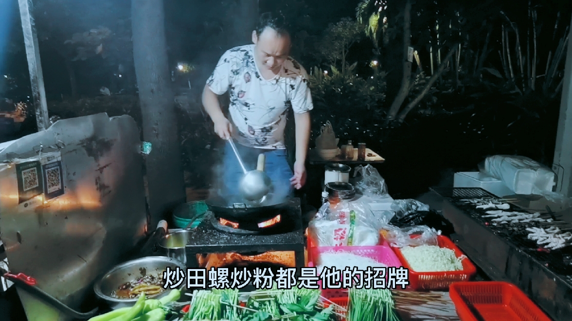 南宁航洋商城一带的“路边摊”,感觉生意不错,你想去摆地摊吗?