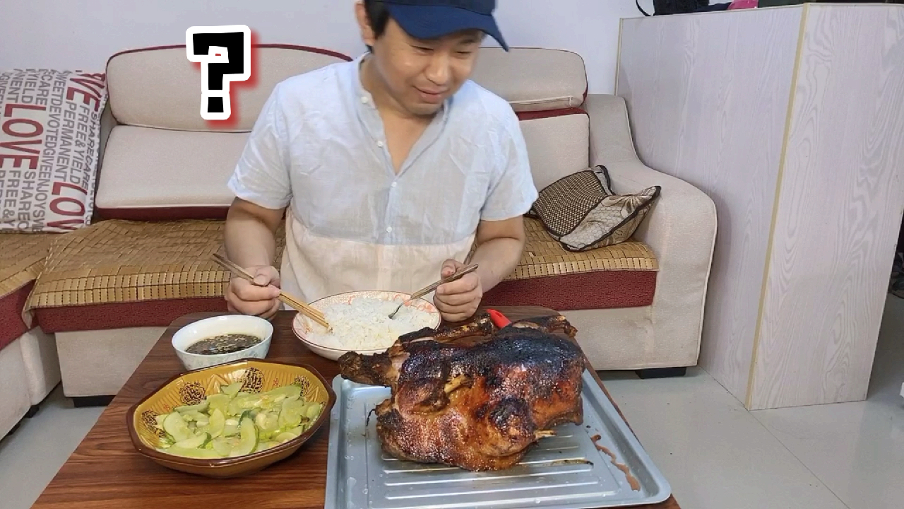 老婆喂食,烤鸭制作,有点翻车,烤糊了,照样好吃!
