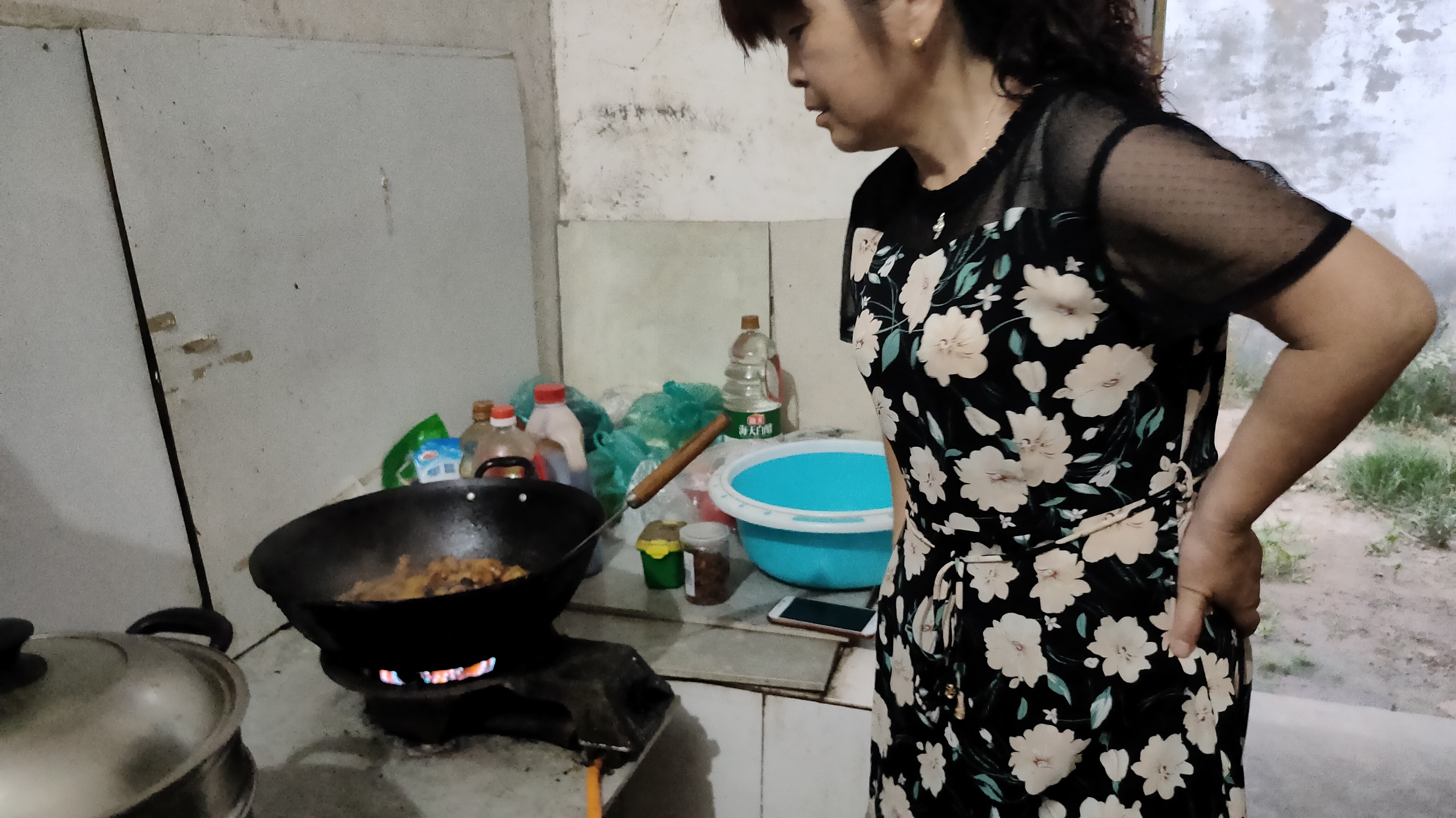 农家鸡块炖冬瓜,这样做法简单,鸡肉鲜嫩多汁