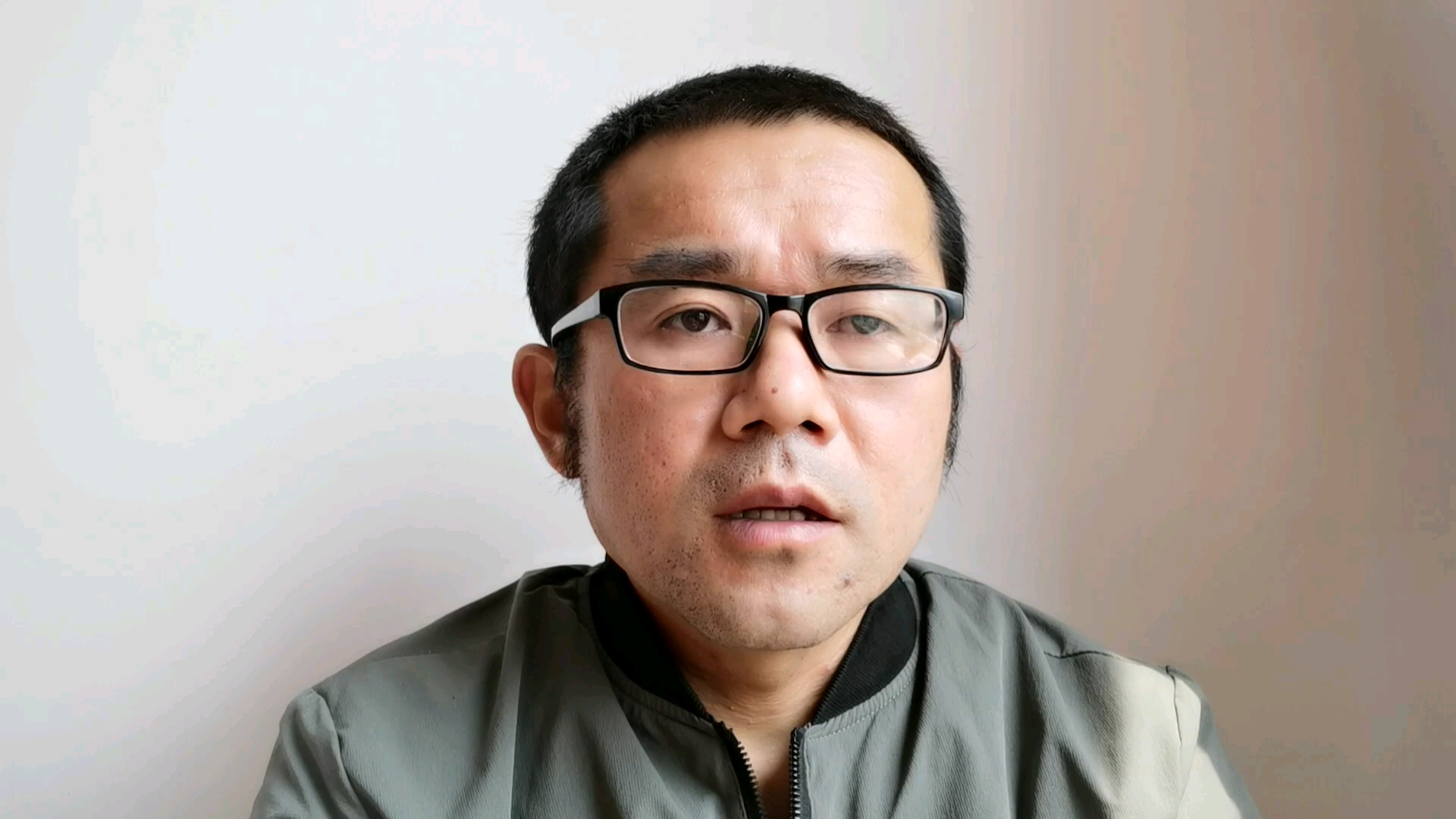 养鱼缸里的水泵坏了,还能修吗,拆开看看里面是什么结构