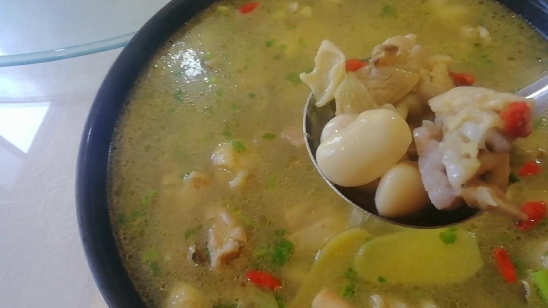 陕北宜川县特色美食,白豆子炖鸡,温胃补肾,食疗养生佳品