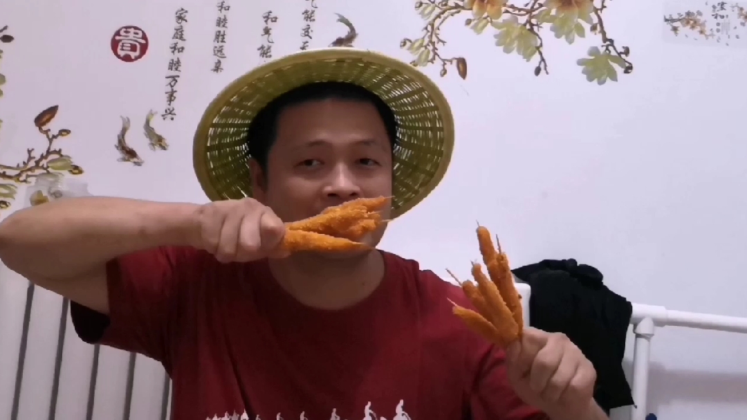 端午节到了鸡胸肉别光炒着吃,这样做既新奇又好吃 ,一口吃五串