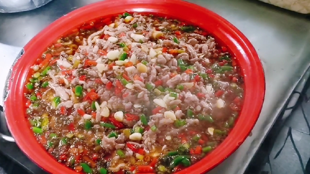 重庆陈师傅把4多兔肉做成(江湖泡椒兔)看得口水都流出来了。